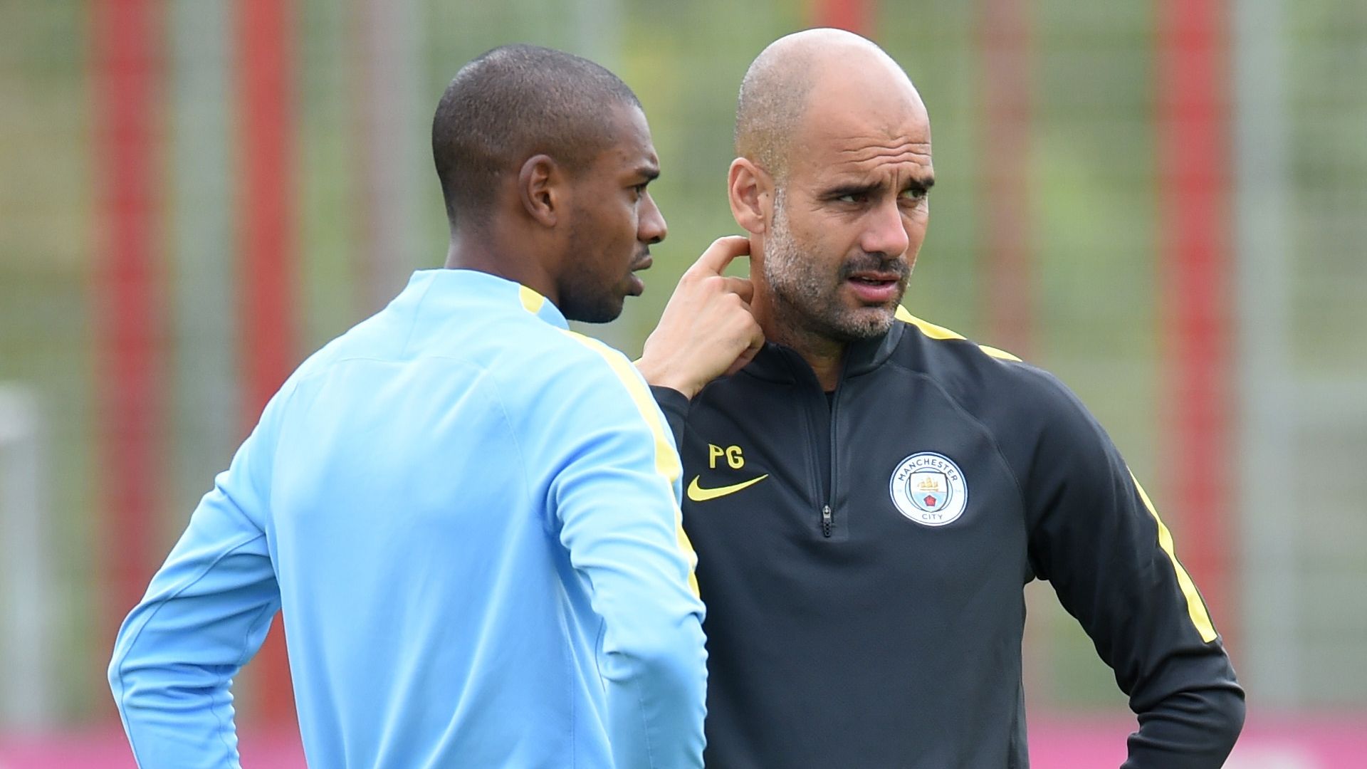 Fernandinho, Pep Guardiola, Manchester City