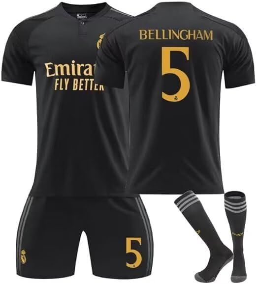 قبل النهائي المنتظر.. قائمة بأفضل الهدايا لجماهير ريال مدريد من أمازون السعودية