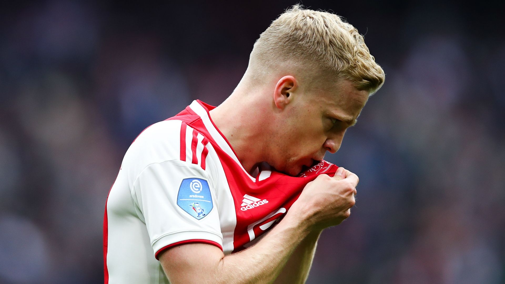 donny van de beek - cropped