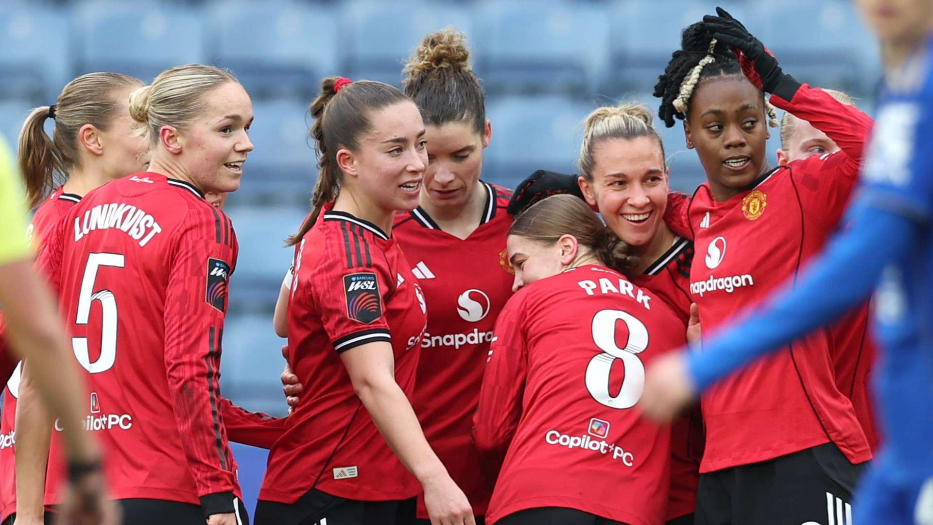 Man Utd women celebrating Julia Zigiotti Olme goal