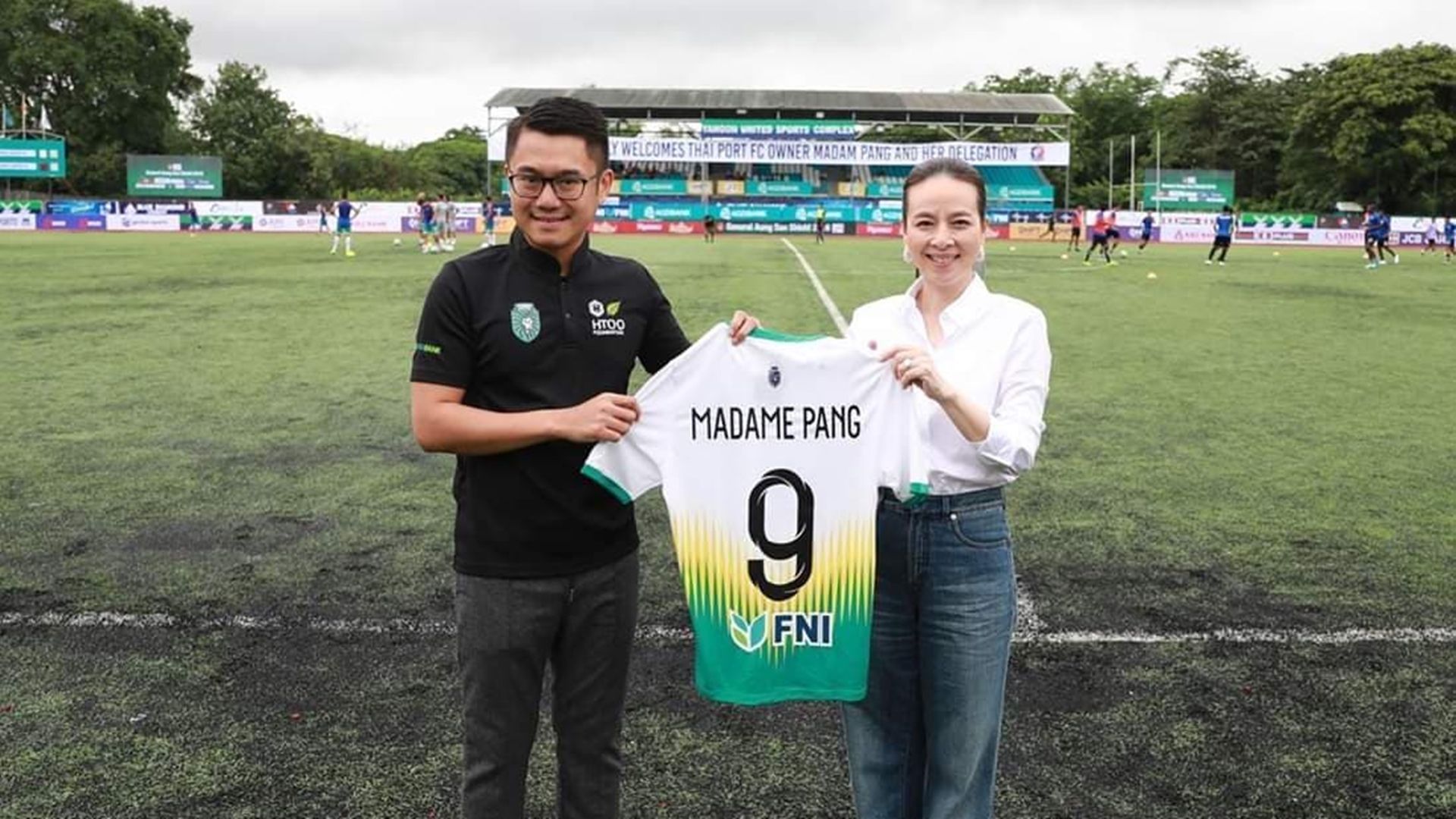 นวลพรรณ ล่ำซำ