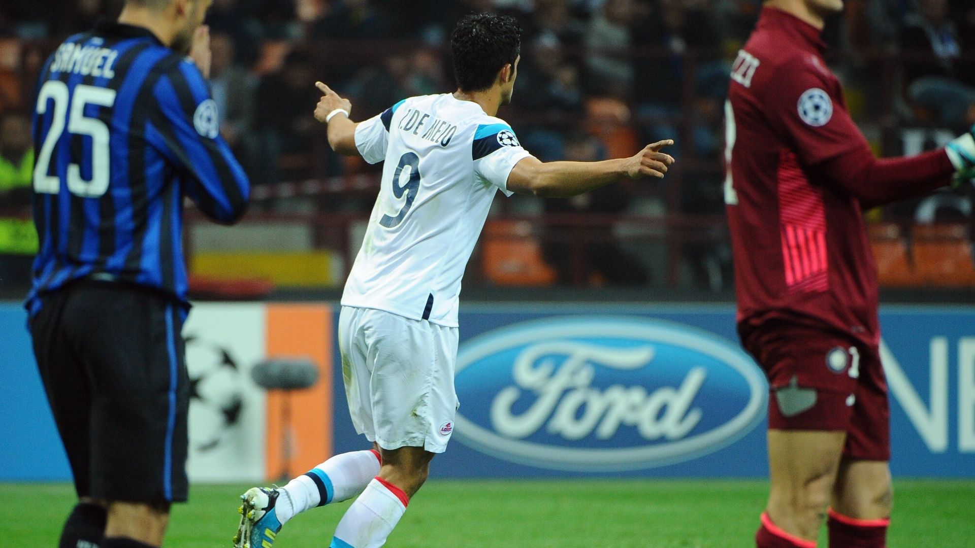 Tulio De Melo Inter Lille Champions League