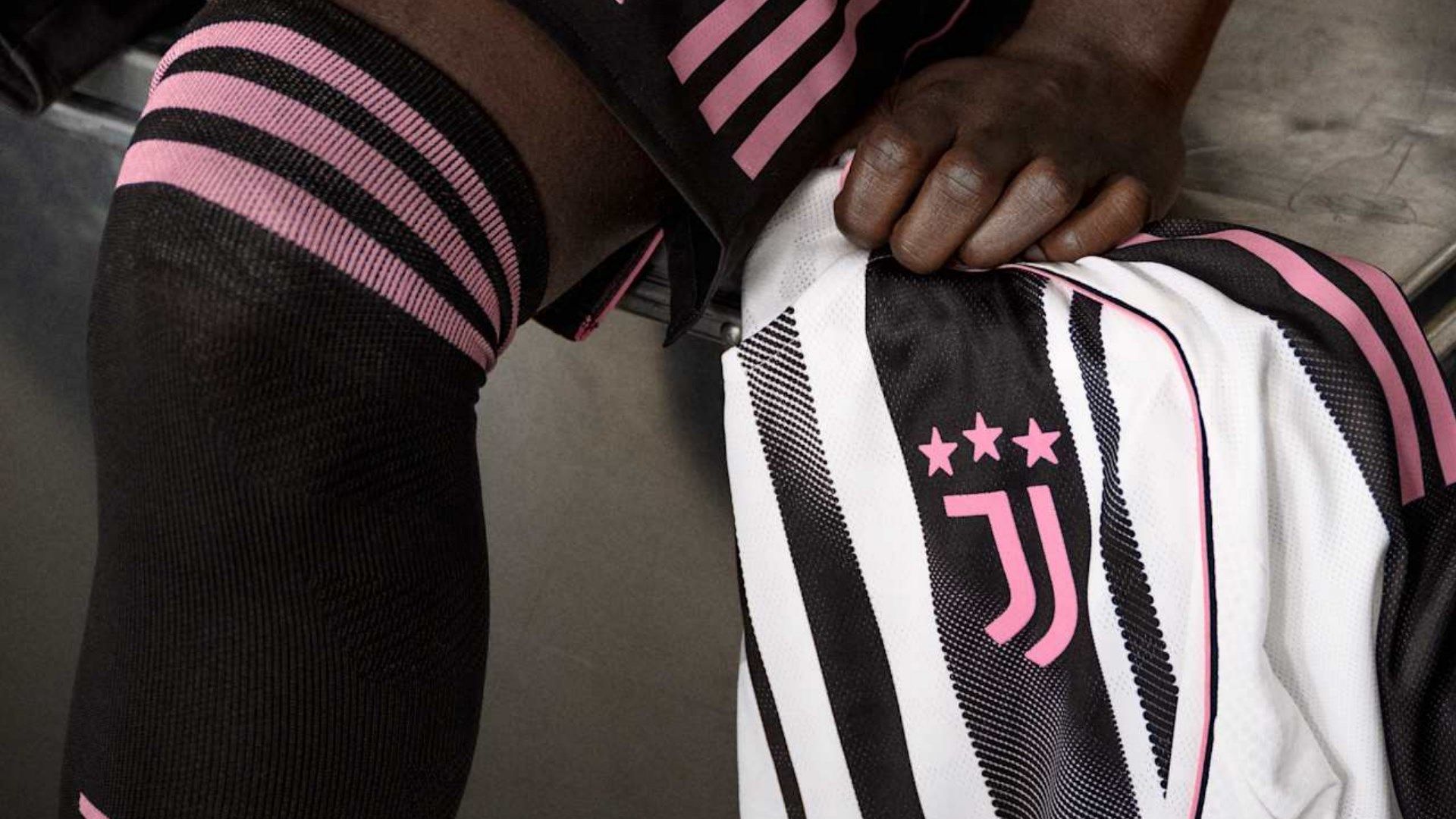 Juventus home kit 25-26