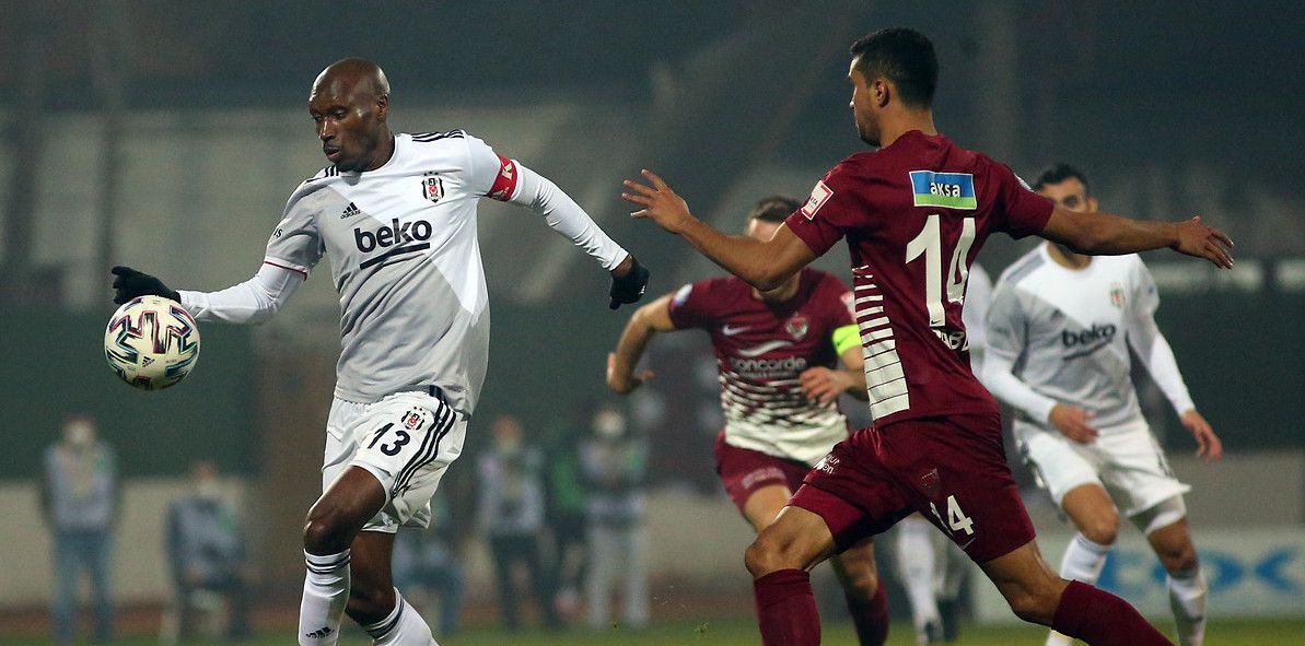 Atiba Hutchinson Besiktas vs. Hatayspor 01/10/21