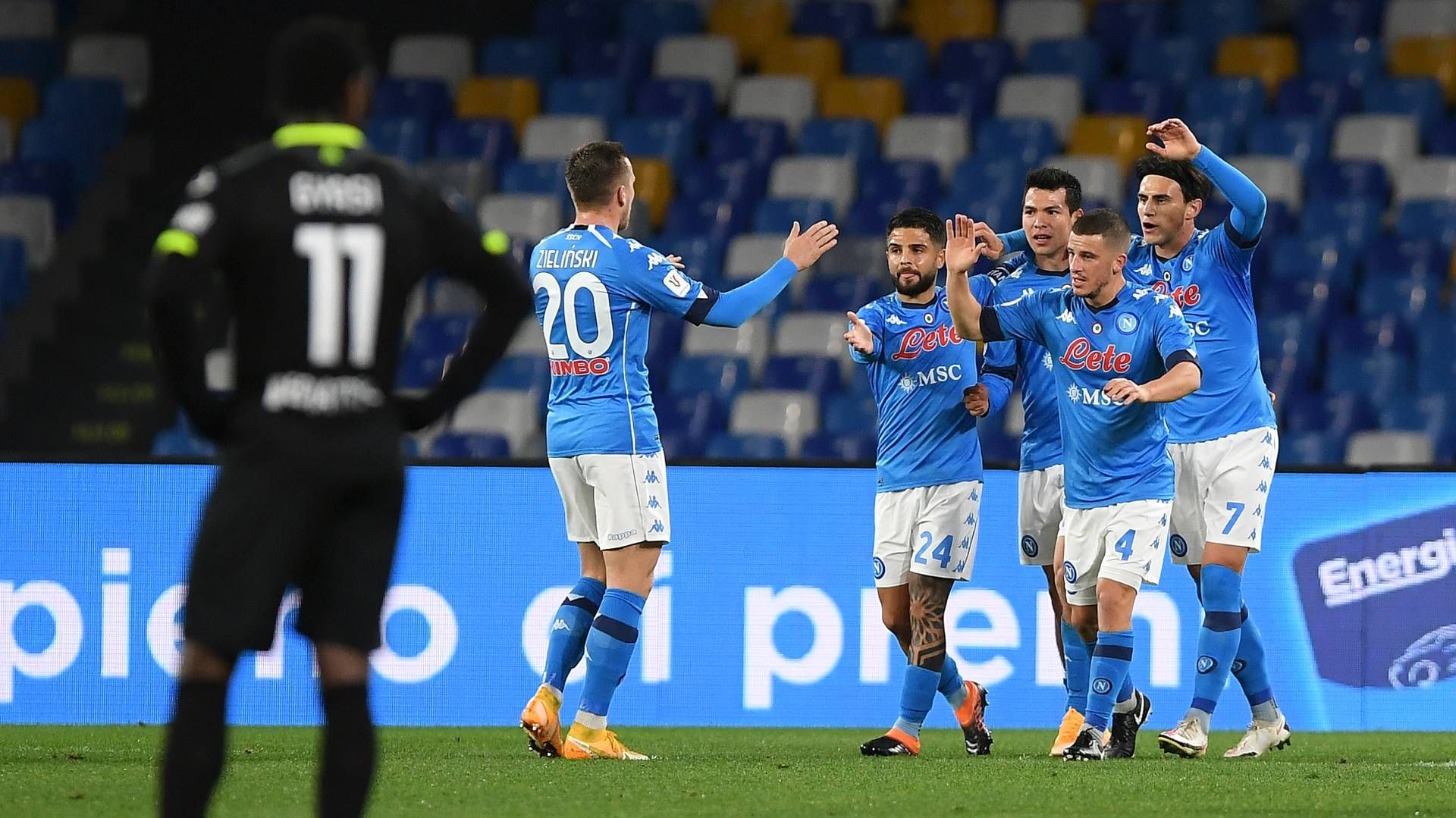 Lozano celebrating Napoli