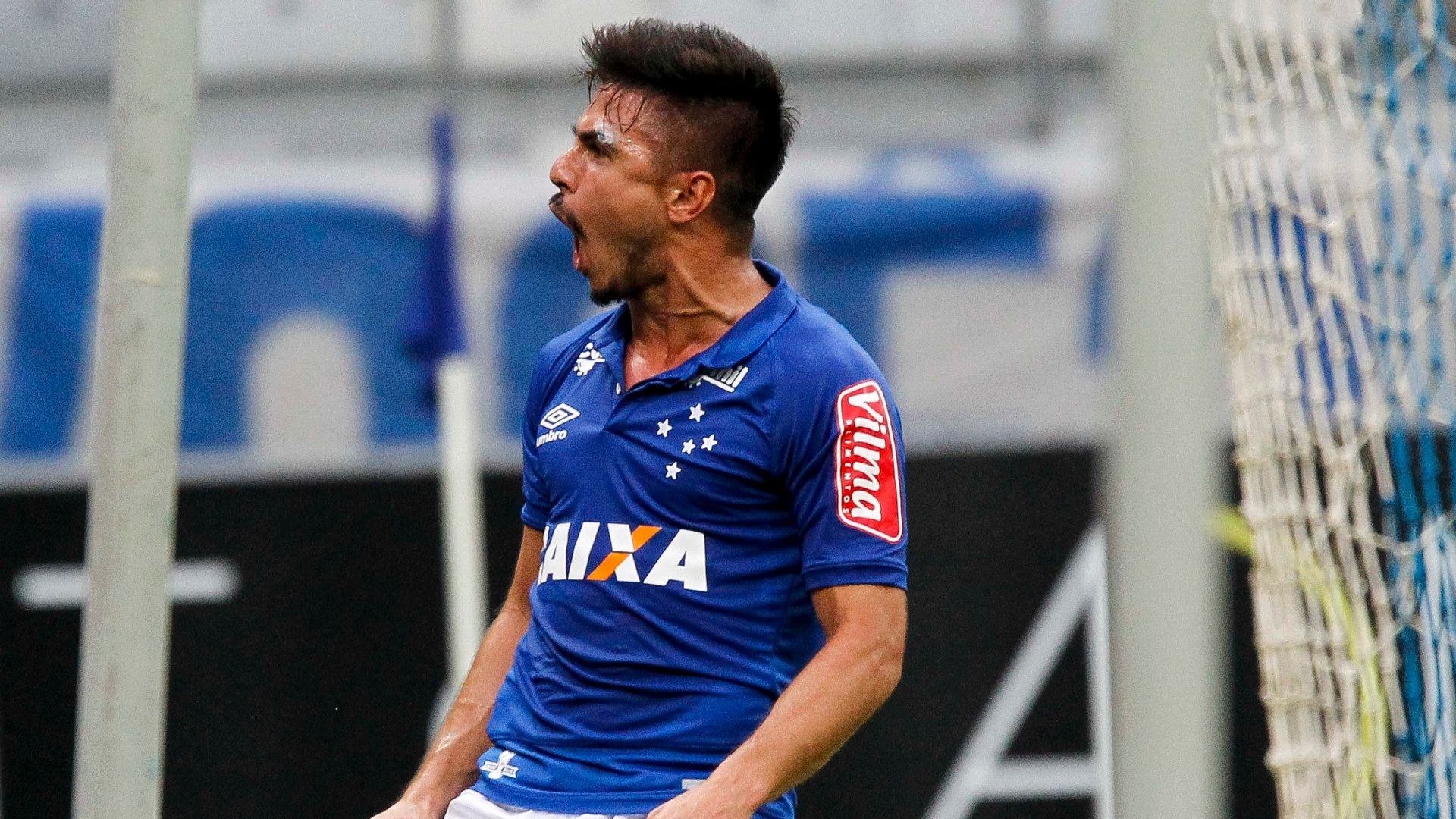 Willian Bigode Cruzeiro 06112016