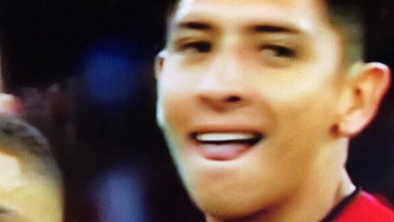 Edson Álvarez himno Champions 280819