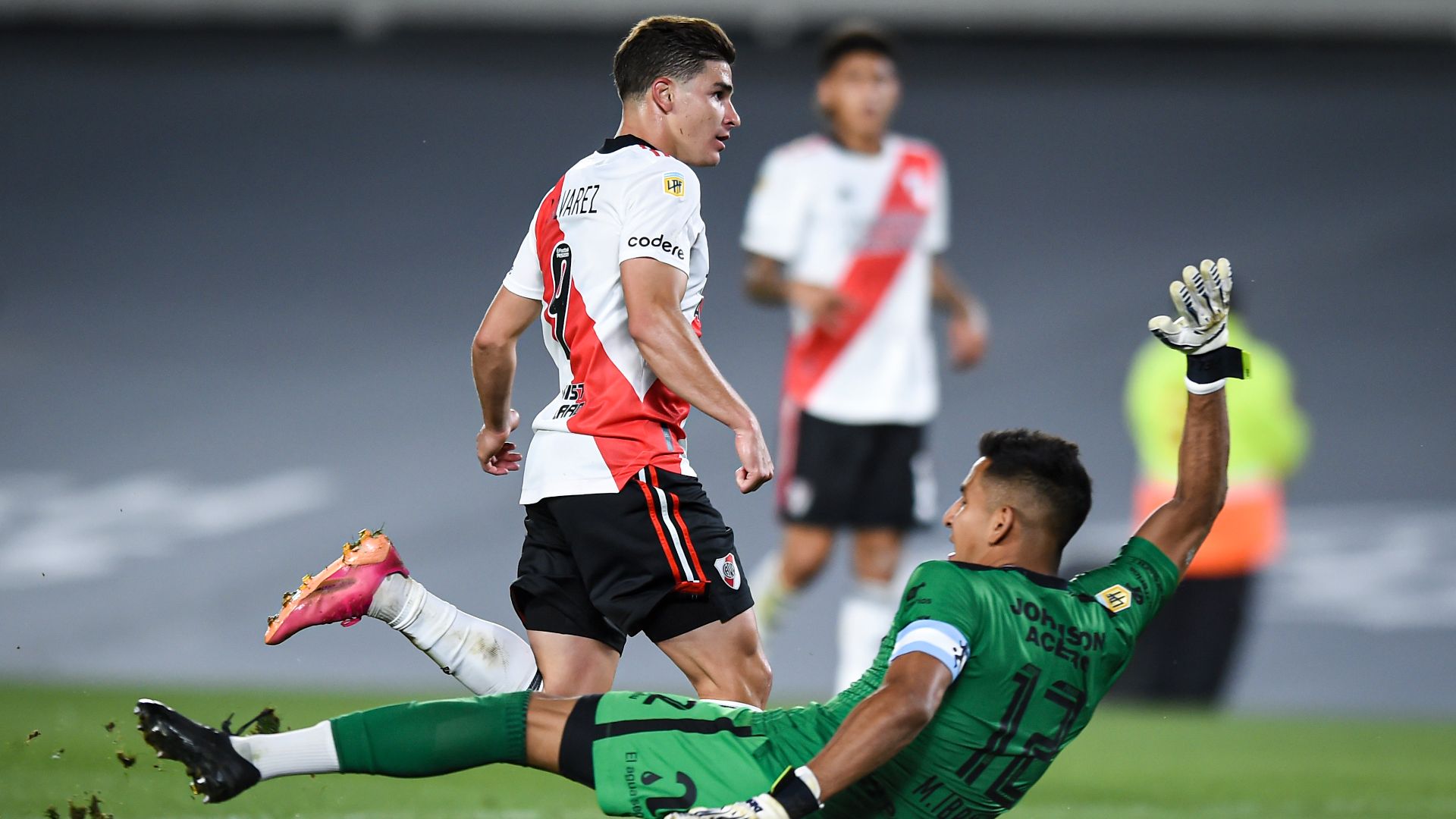 Julian Alvarez River Plate Patronato Torneo Liga Profesional 071121