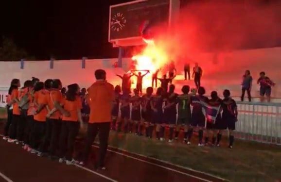 กองเชียร์ ทีมชาติไทย