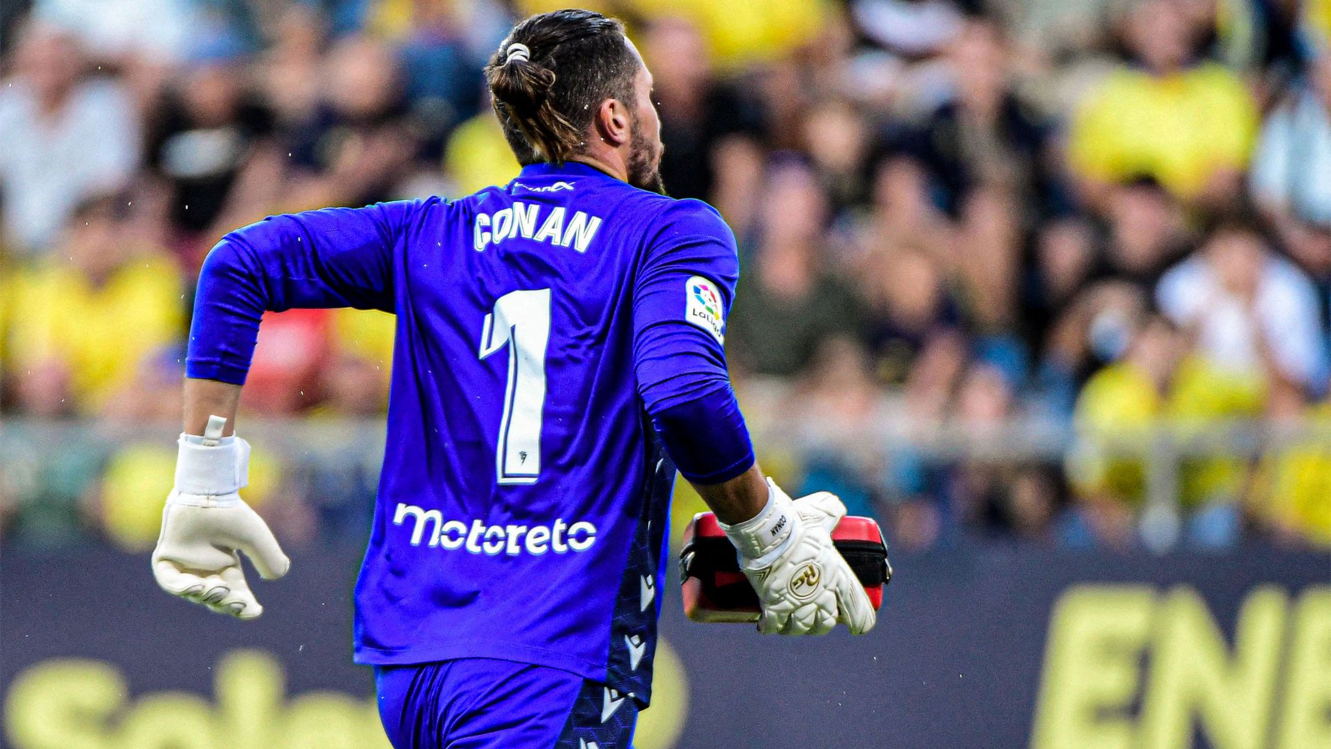 Cadiz goalkeeper Barcelona 2022-23