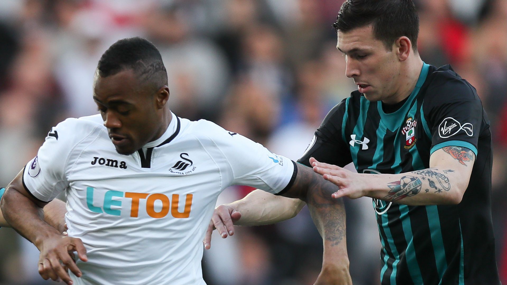 Jordan Ayew Swansea City Pierre-Emile Hojbjerg Southampton 2017-18