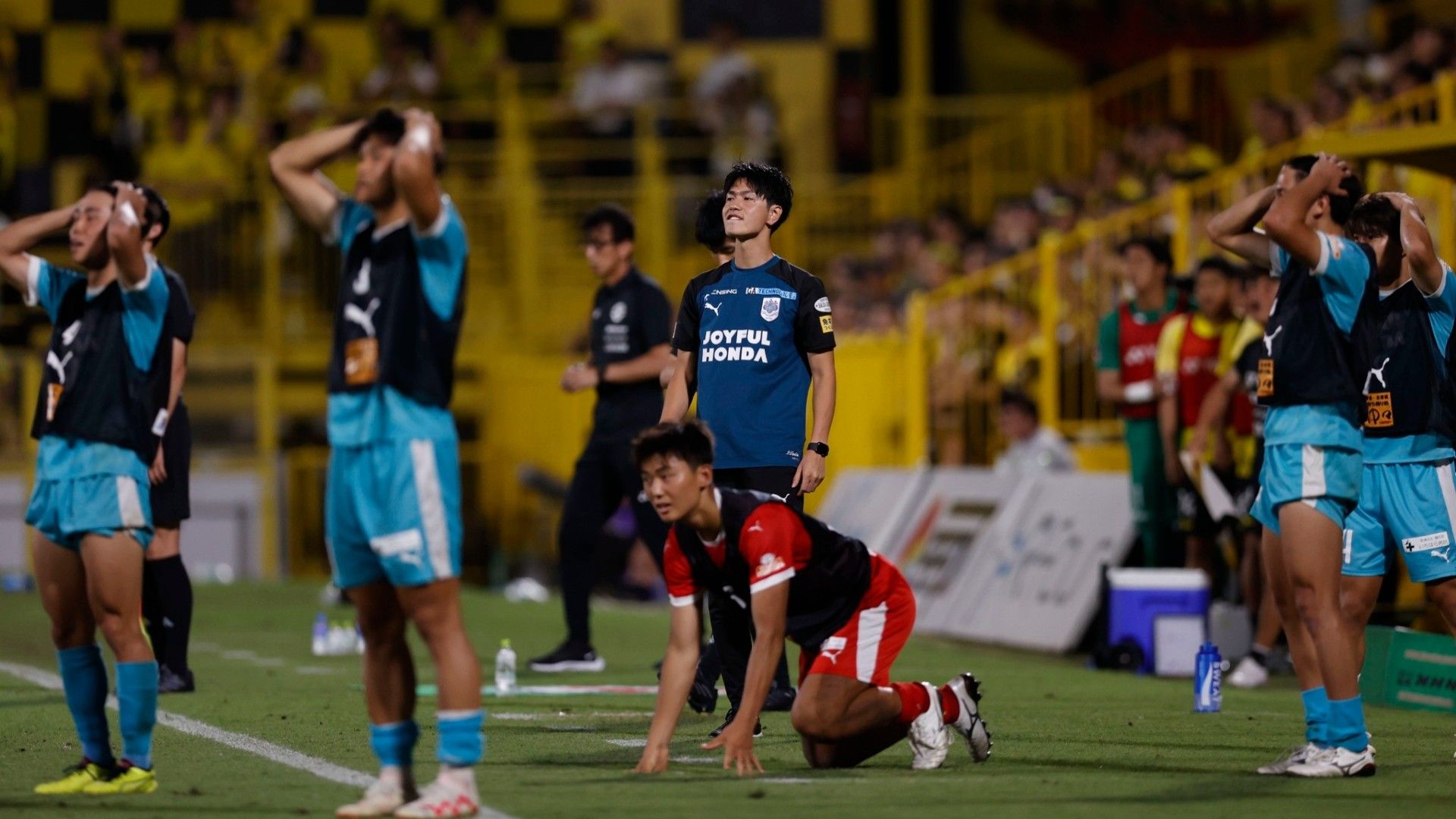 20240710-kashiwa-tsukuba-ibuki-coach