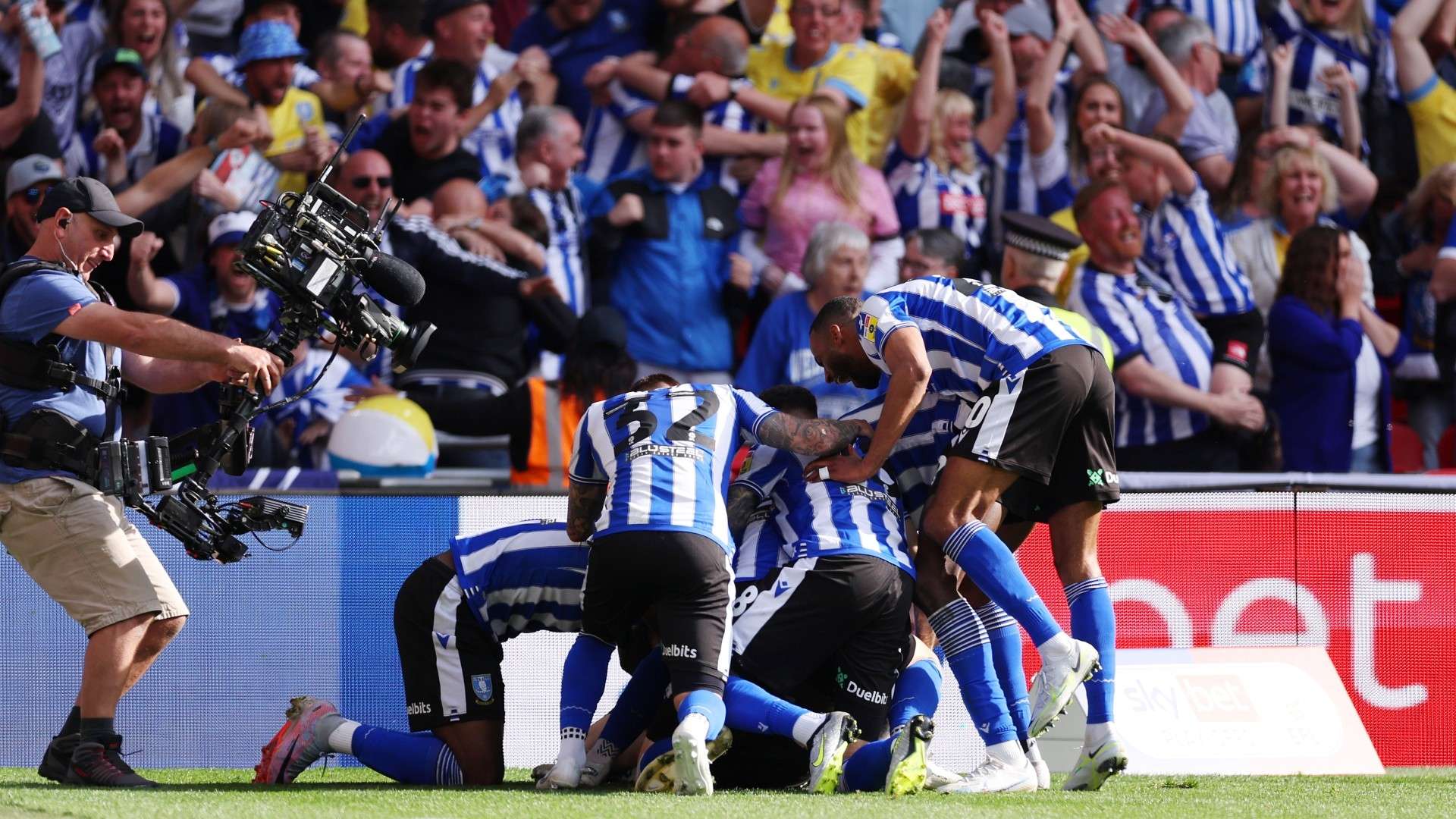 Sheffield Wednesday celebrate 2022-23