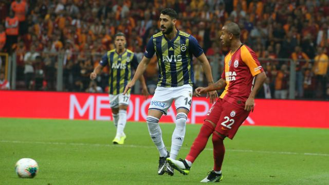 Tolga Cigerci, Mariano , Galatasaray v Fenerbahce 09282019