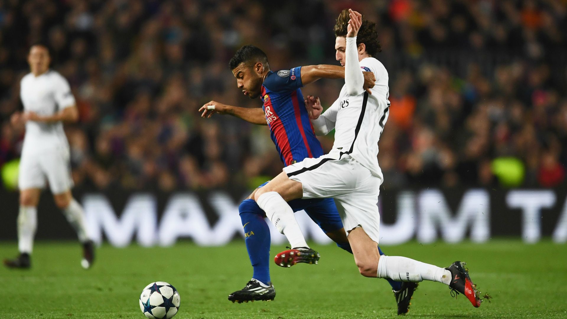 Adrien Rabiot e Rafinha Barcelona x PSG 08032017 Champions League