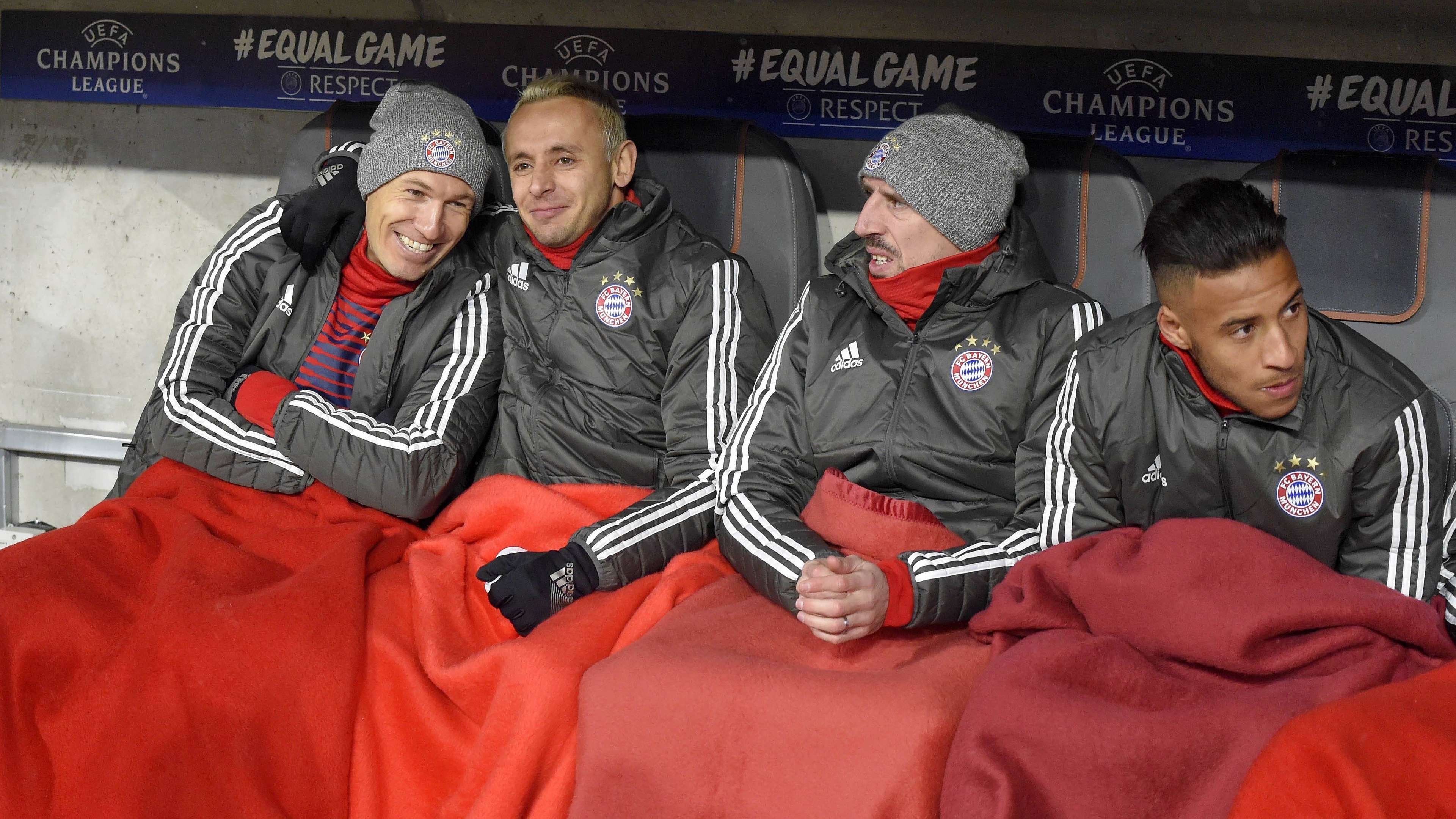 GER ONLY | Bayern Bank Robben Ribery Rafinha TOlisso