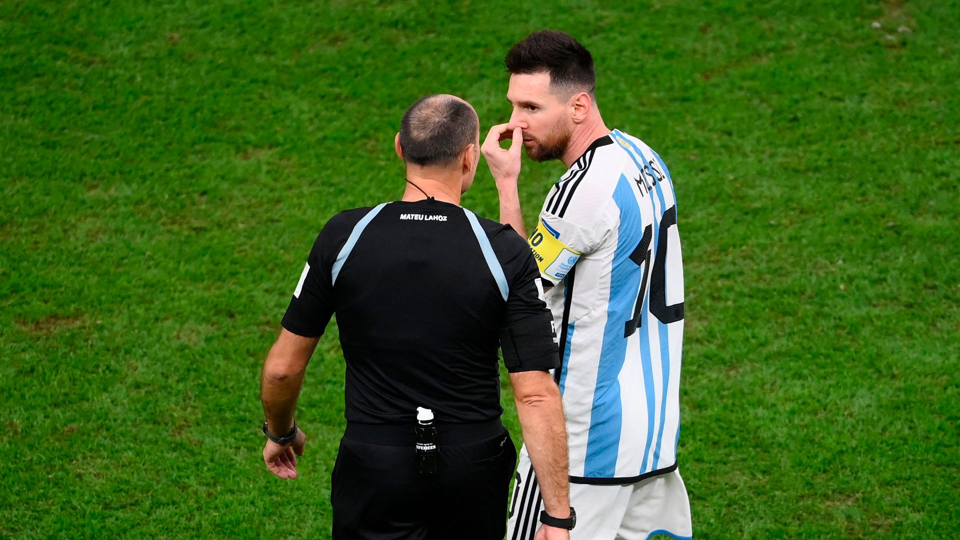 lionel messi antonio mateu lahoz argentina paises bajos 2022