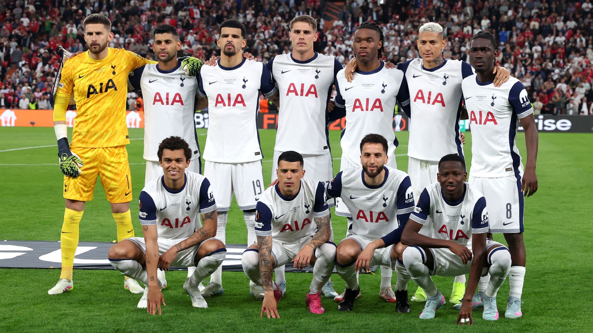 '09イングランド・リーグカップ決勝プログラムトッテナムvs ManU いよいよUEFAヨーロッパリーグ決勝！マンUは今季トッテナムに3