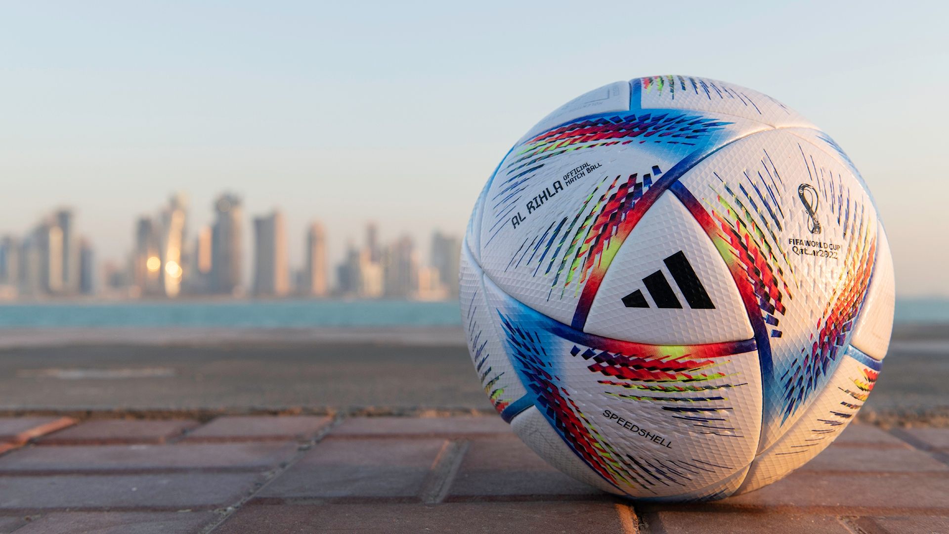 【新品】カタールワールドカップ サッカーボール 公式試合球 5号 アル•リフラアルヒルム