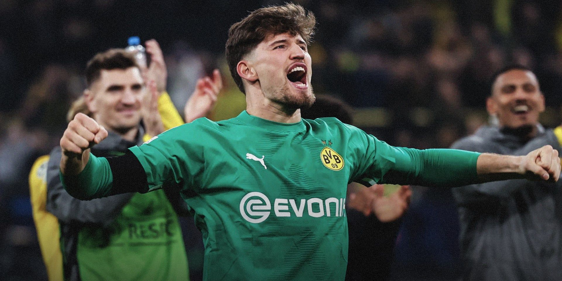 ONLY GERMANY Gregor Kobel Borussia Dortmund HIC 2:1