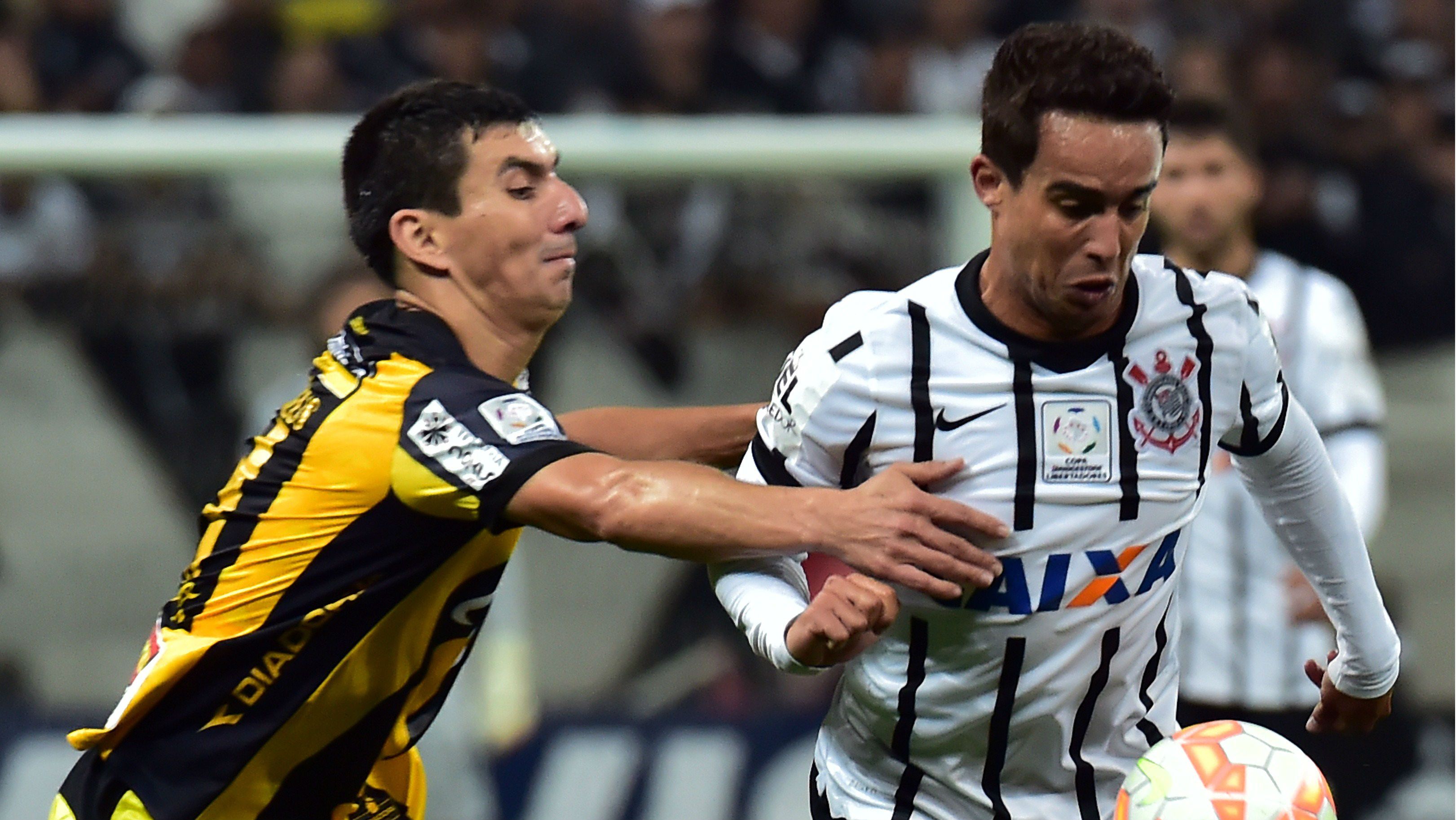 Jadson Corinthians Guarani 13052015