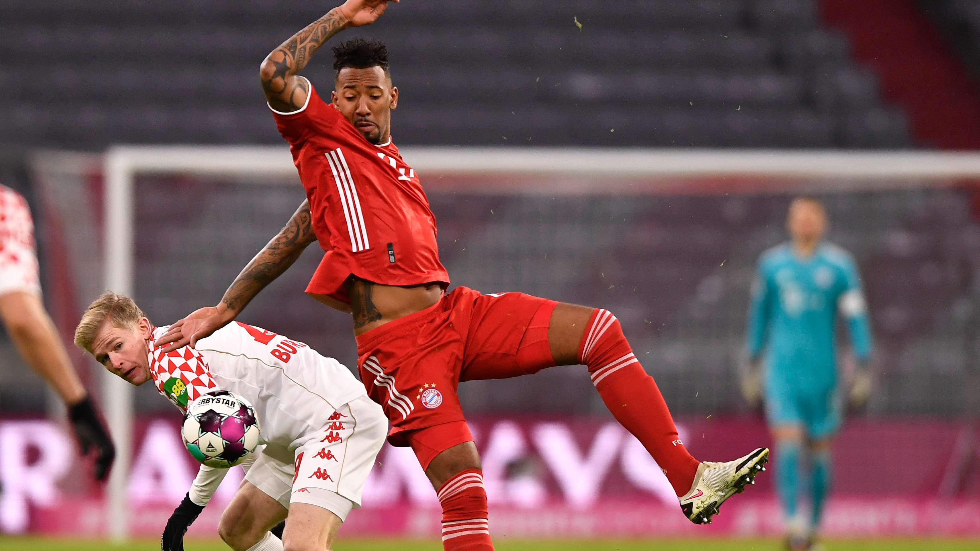 Jerome Boateng Jonathan Burkardt FC Bayern Mainz 05