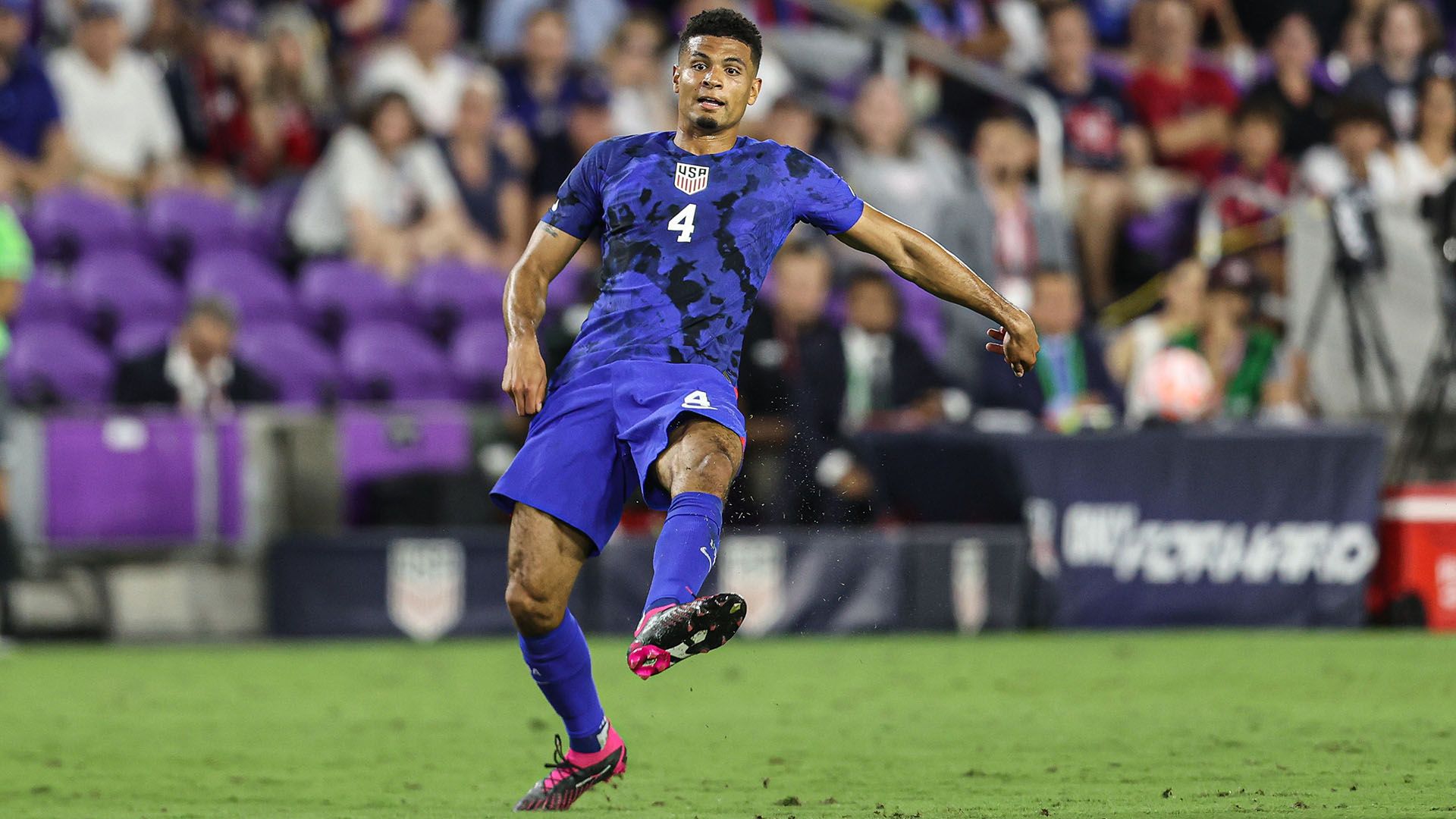 Miles Robinson USMNT 202