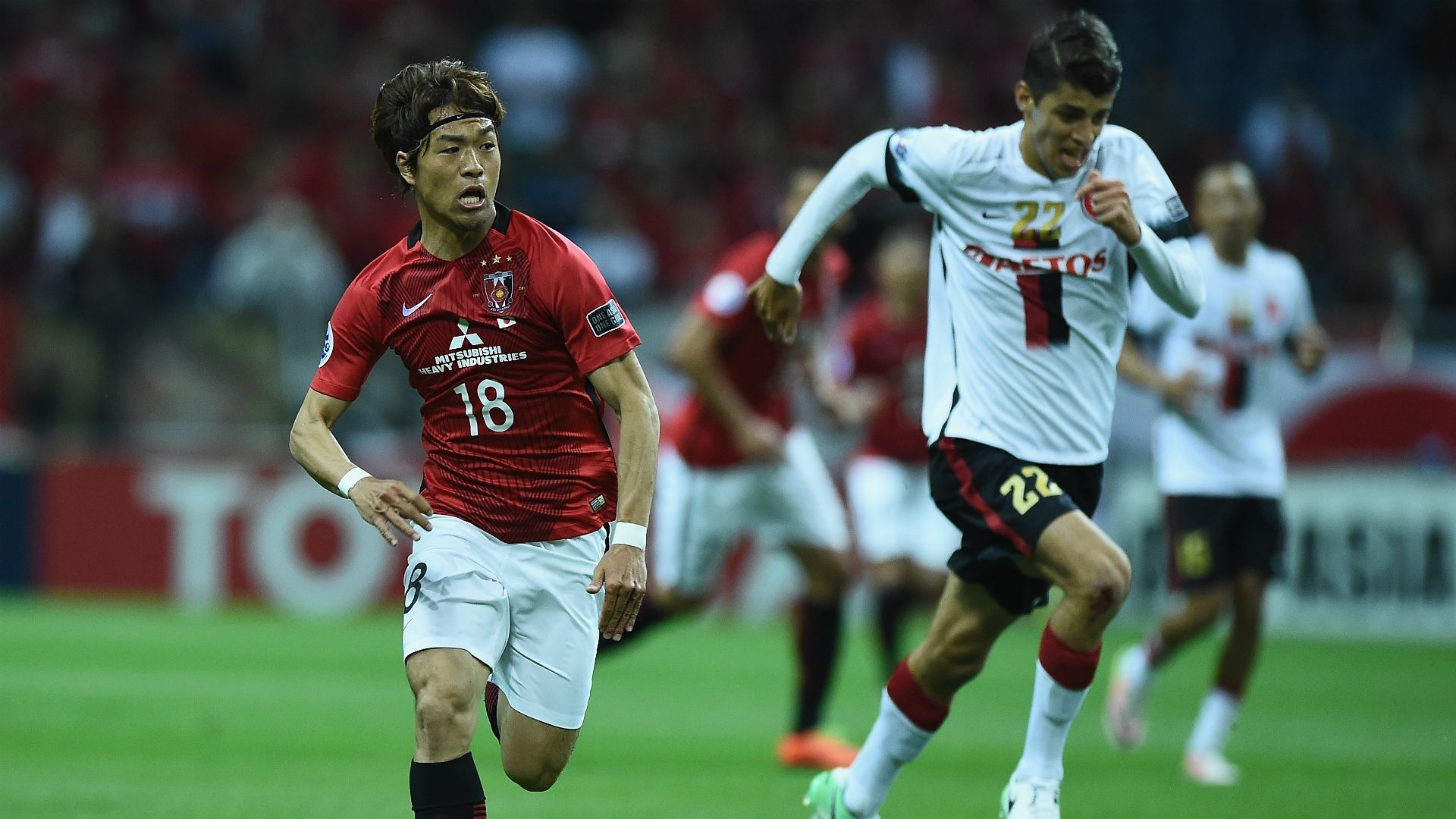 Yoshiaki Komai Jonathan Aspropotamitis Urawa Red Diamonds v Western Sydney Wanderers AFC Champions League 26042017