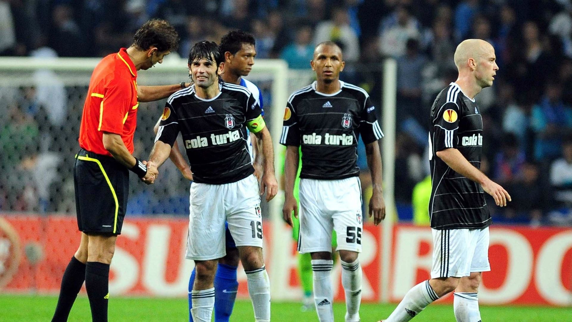 Mehmet Aurelio Besiktas Porto 2010