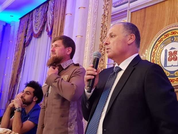 أبو ريدة - قاديروف - محمد صلاح