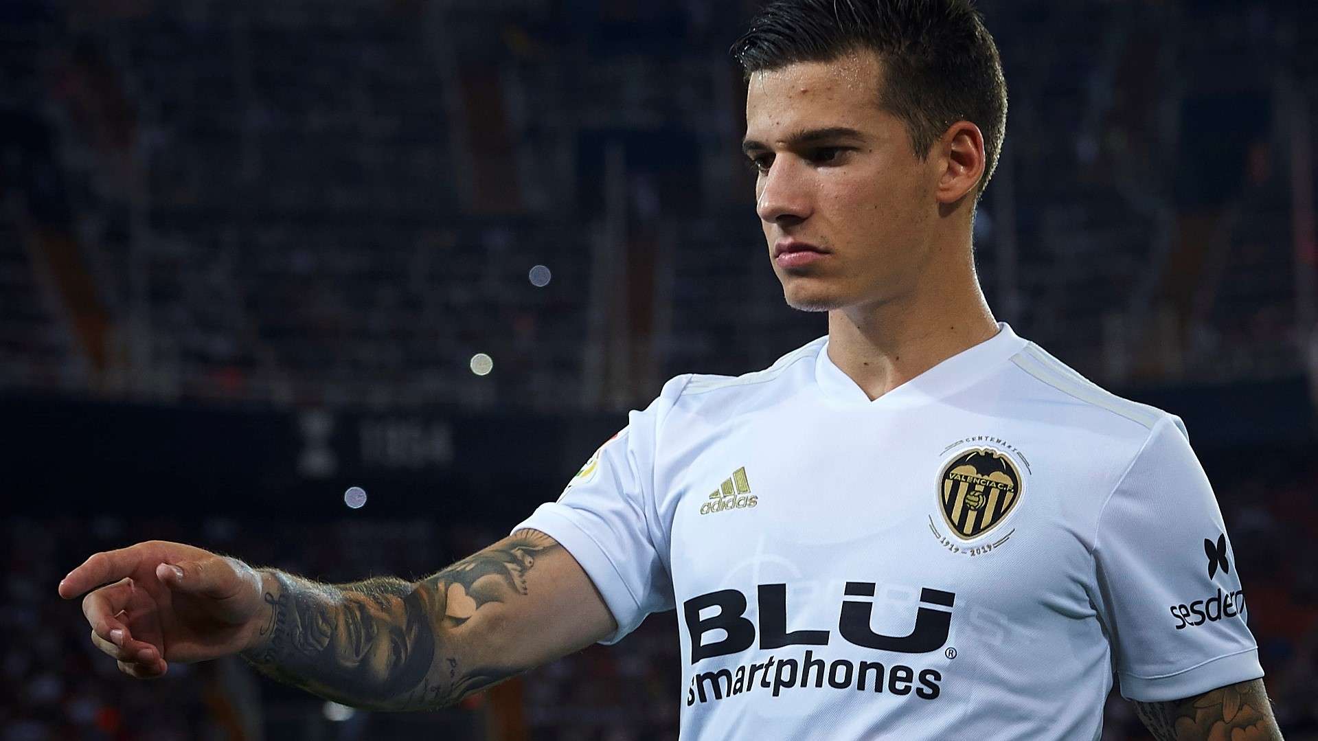 Santi Mina - Valencia