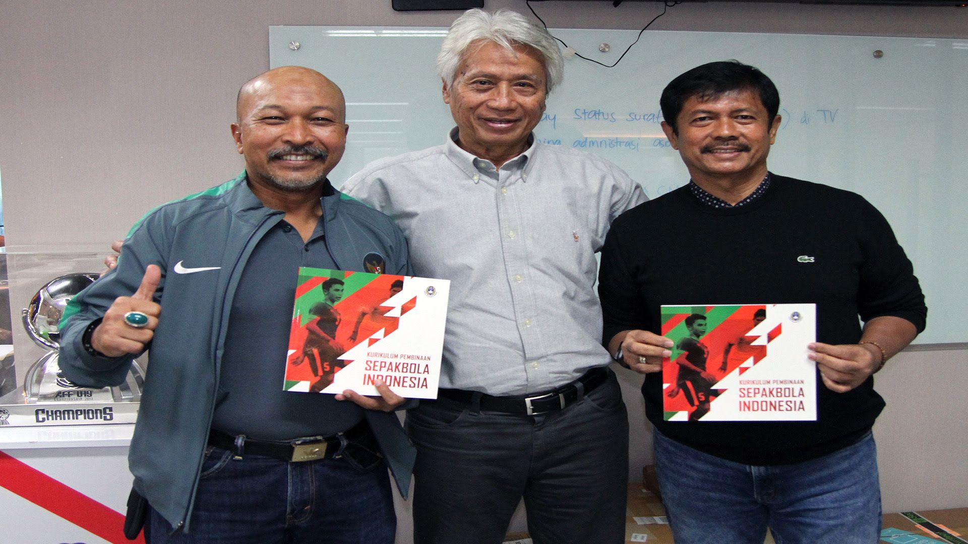 Fakhri Husaini - Danurwindo - Indra Sjafri - Filosofi Sepakbola Indonesia