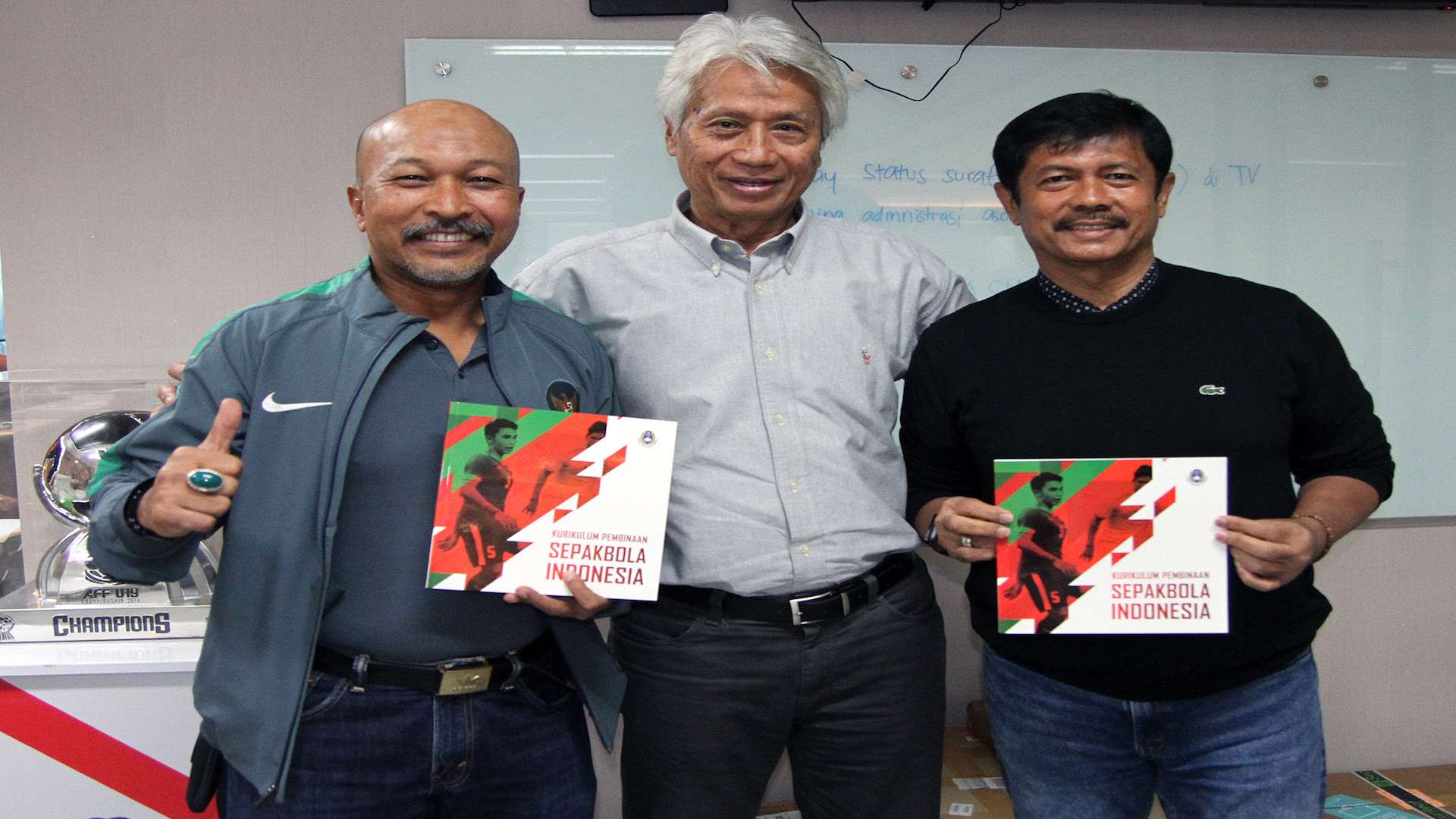 Fakhri Husaini - Danurwindo - Indra Sjafri - Filosofi Sepakbola Indonesia