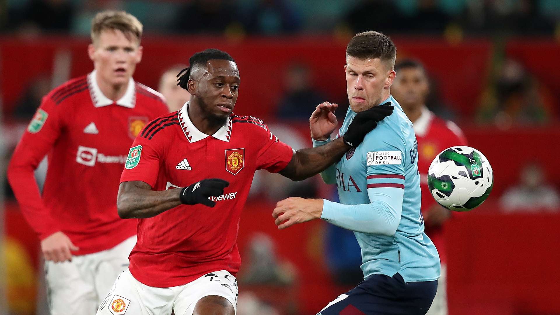 Aaron Wan-Bissaka Manchester United Burnley 2022-23 League Cup
