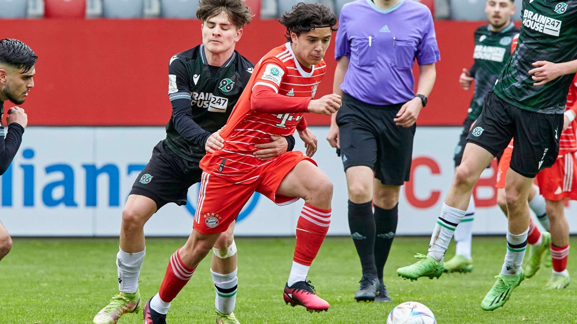 ONLY GERMANY Valentin Yotov FC Bayern 2023