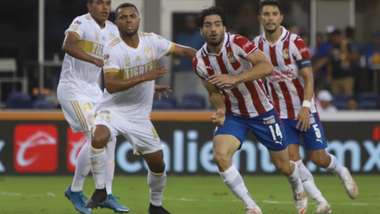 Antonio Briseño Rafael Carioca Chivas vs Tigres Amistoso