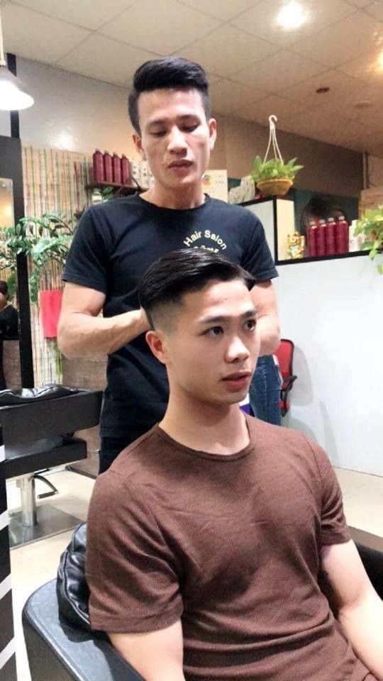 Công Phượng tóc Undercut vuốt ngược