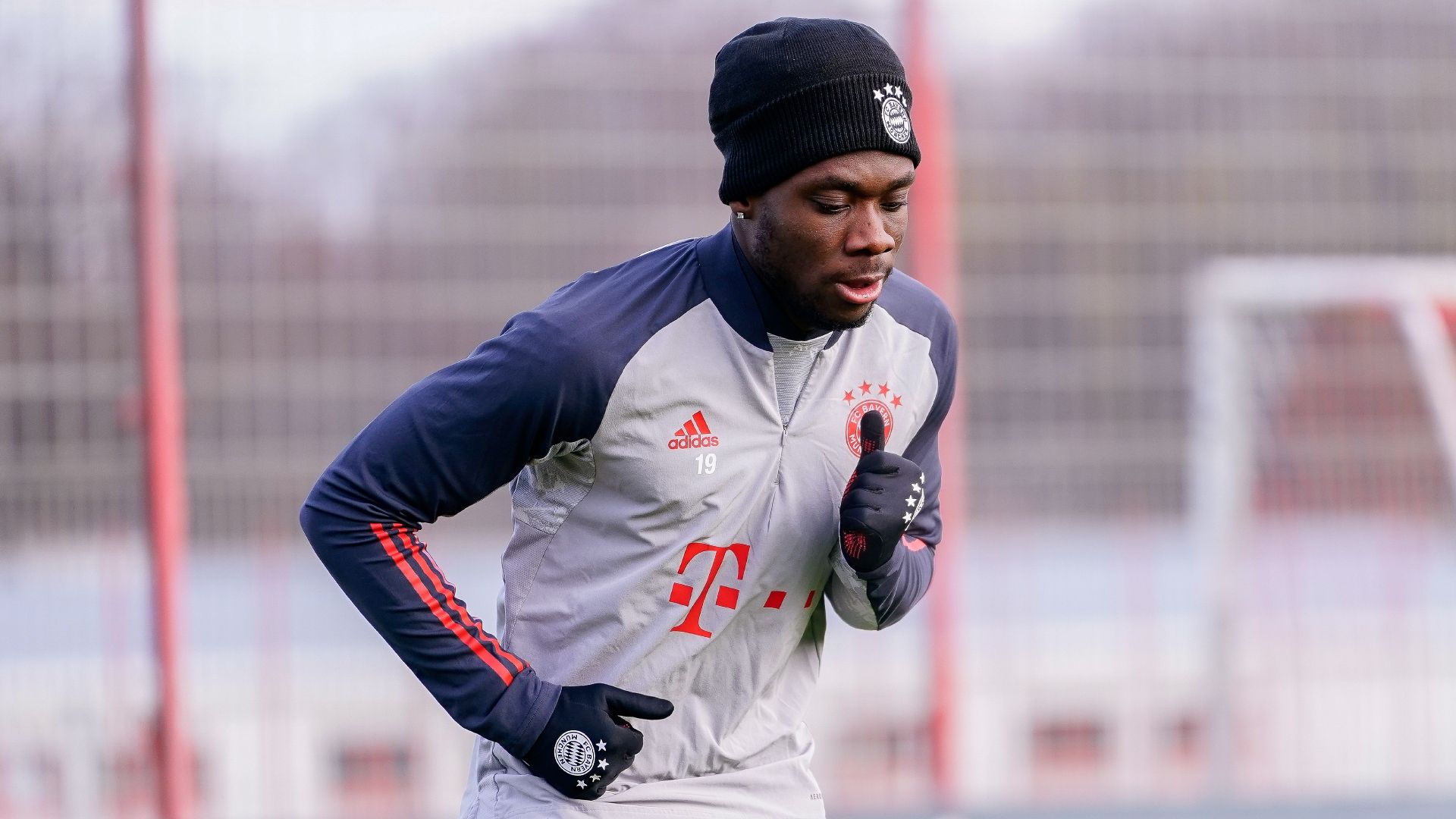 Alphonso Davies Bayern Munich training 2020-21