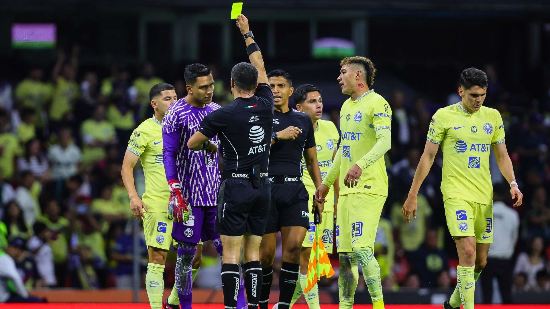 Fernando Hernandez yellow card GK America vs Leon 2022-23
