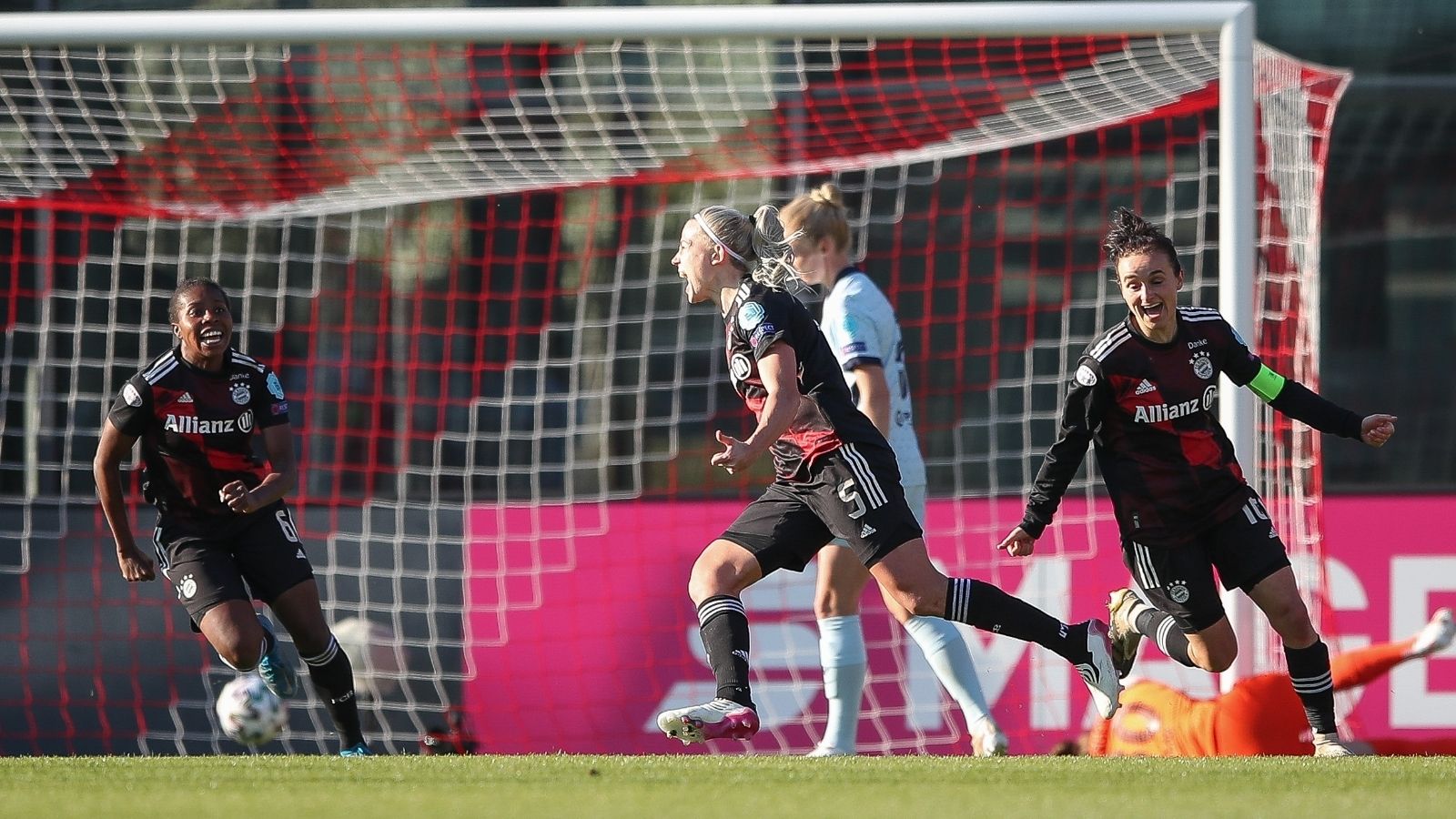 Hanna Glas Bayern Munich Women 2020-21