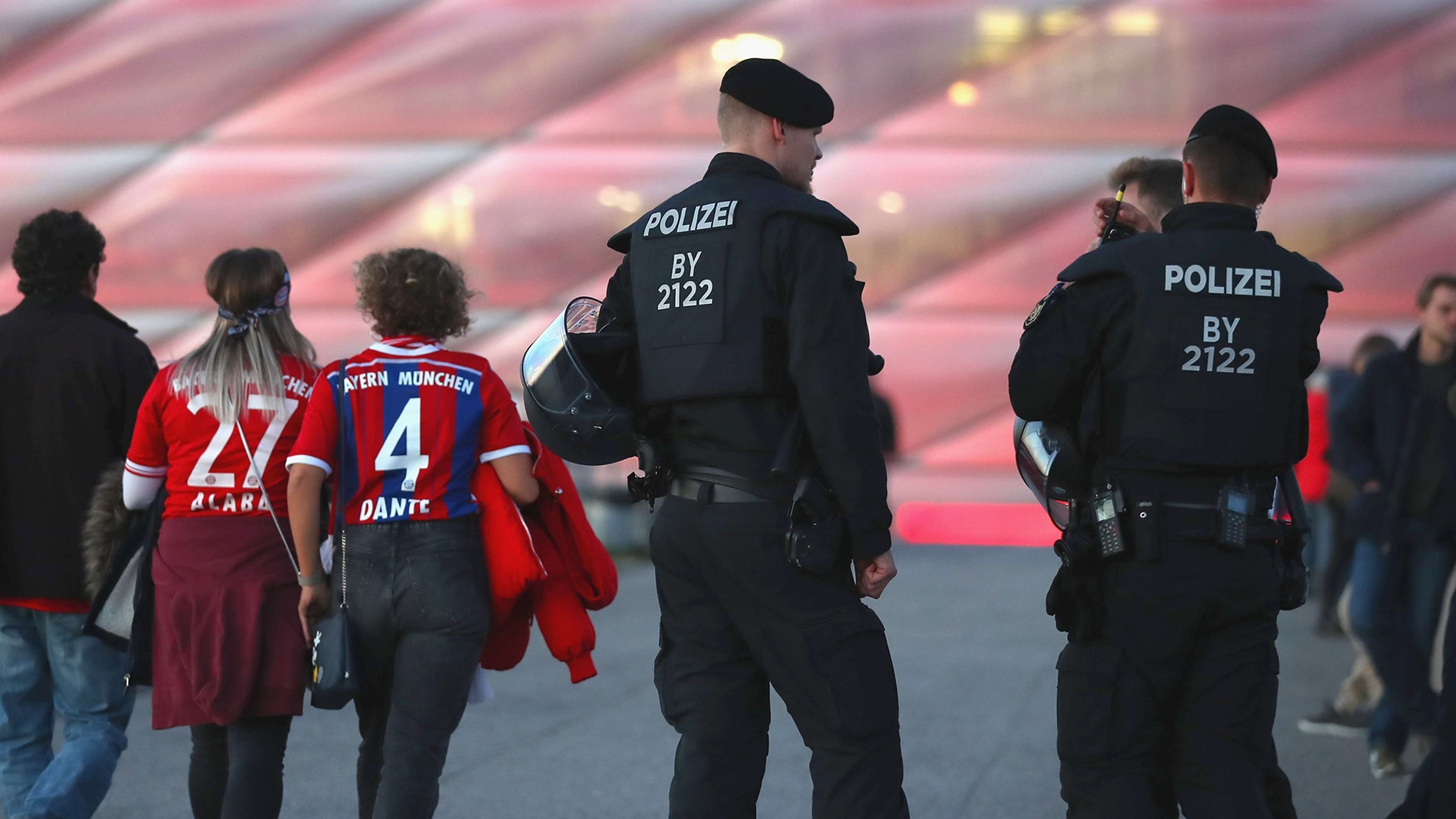 Police Bayern Munich fans