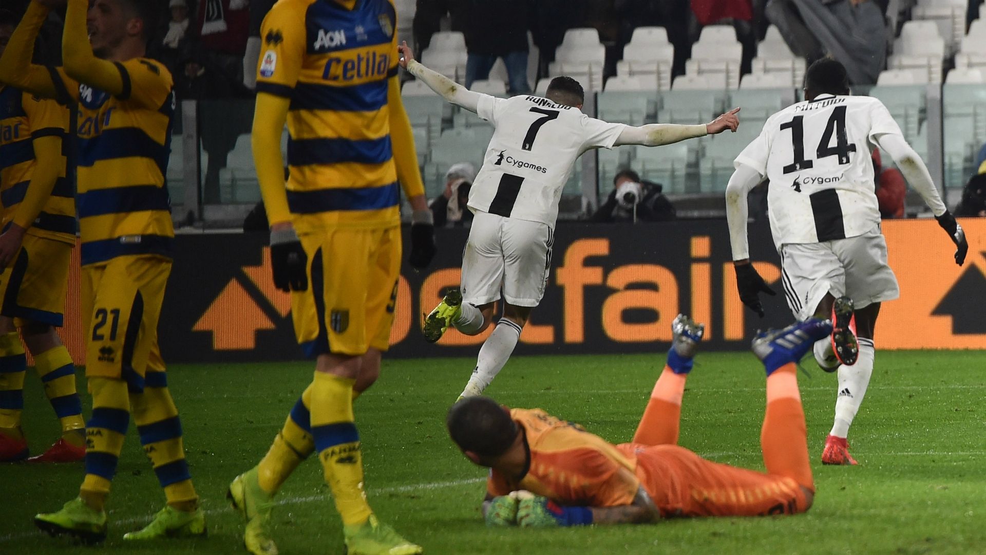 Cristiano Ronaldo Blaise Matuidi Juventus Parma Serie A