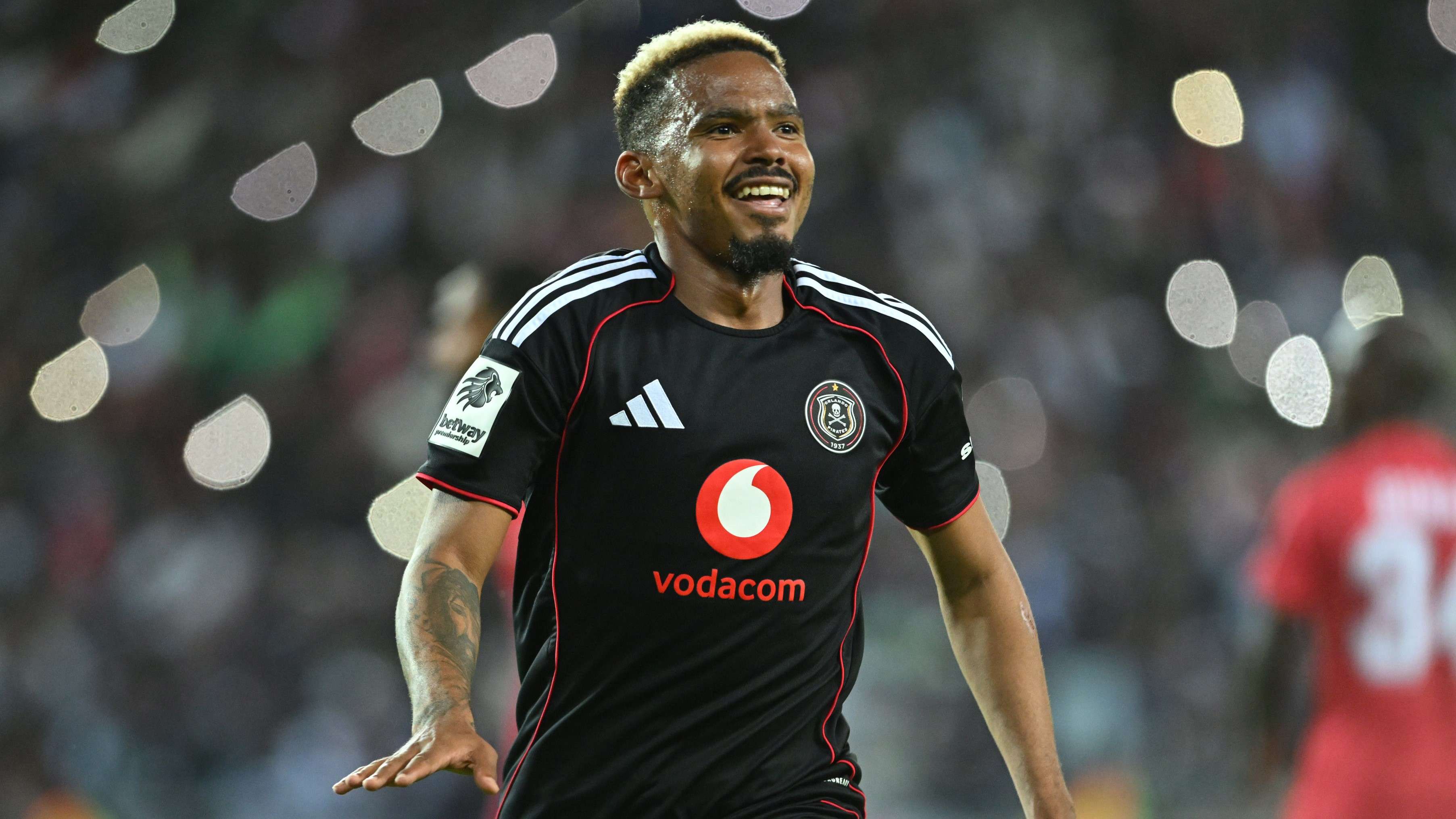 Oswin Appollis, Orlando Pirates, November 2025