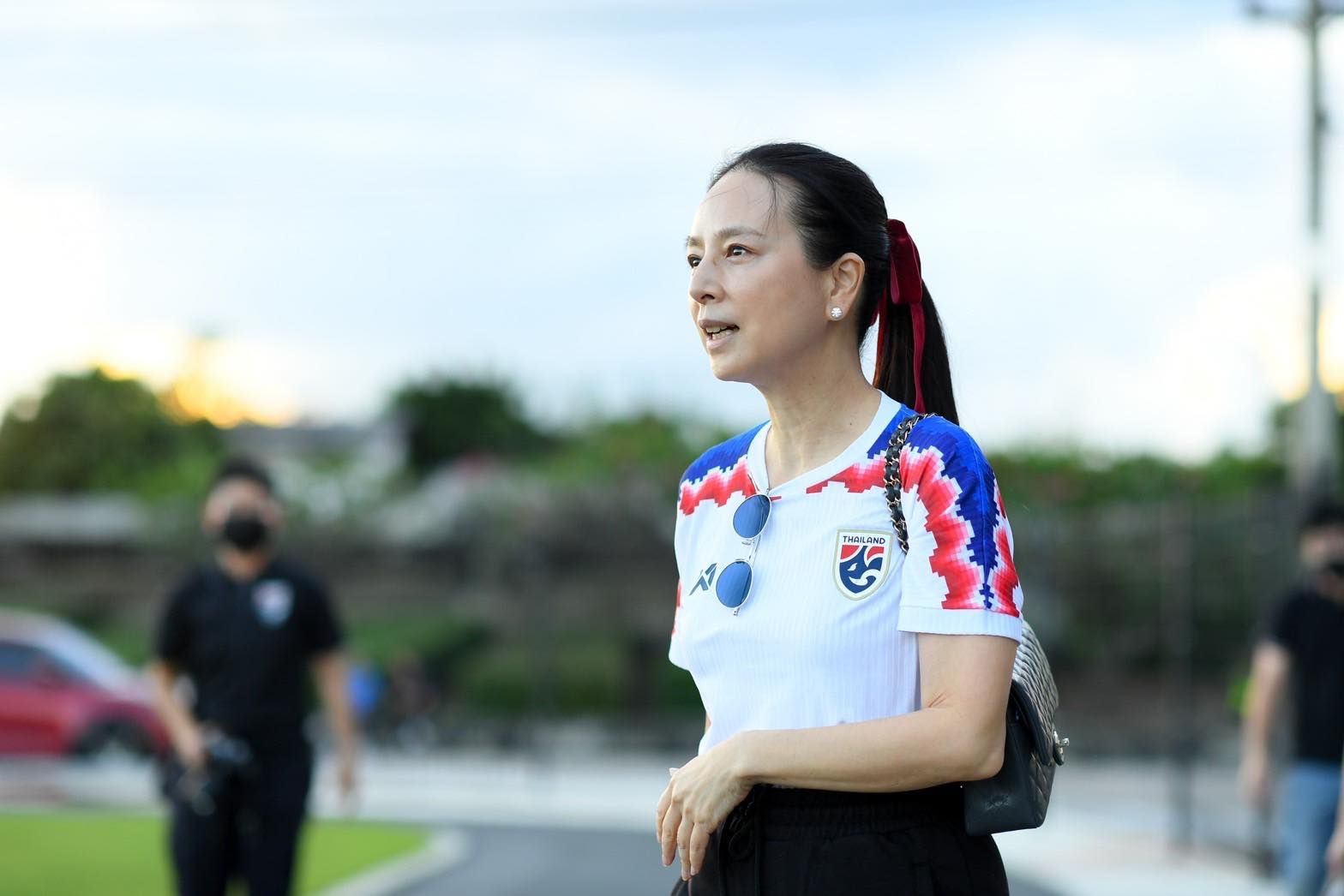 นวลพรรณ ล่ำซำ