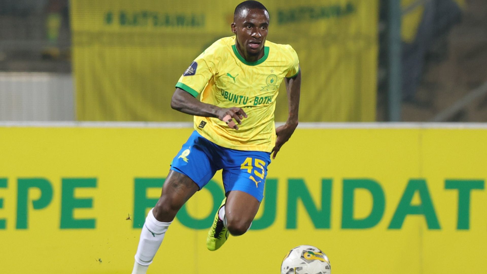 Thembinkosi Lorch, Mamelodi Sundowns