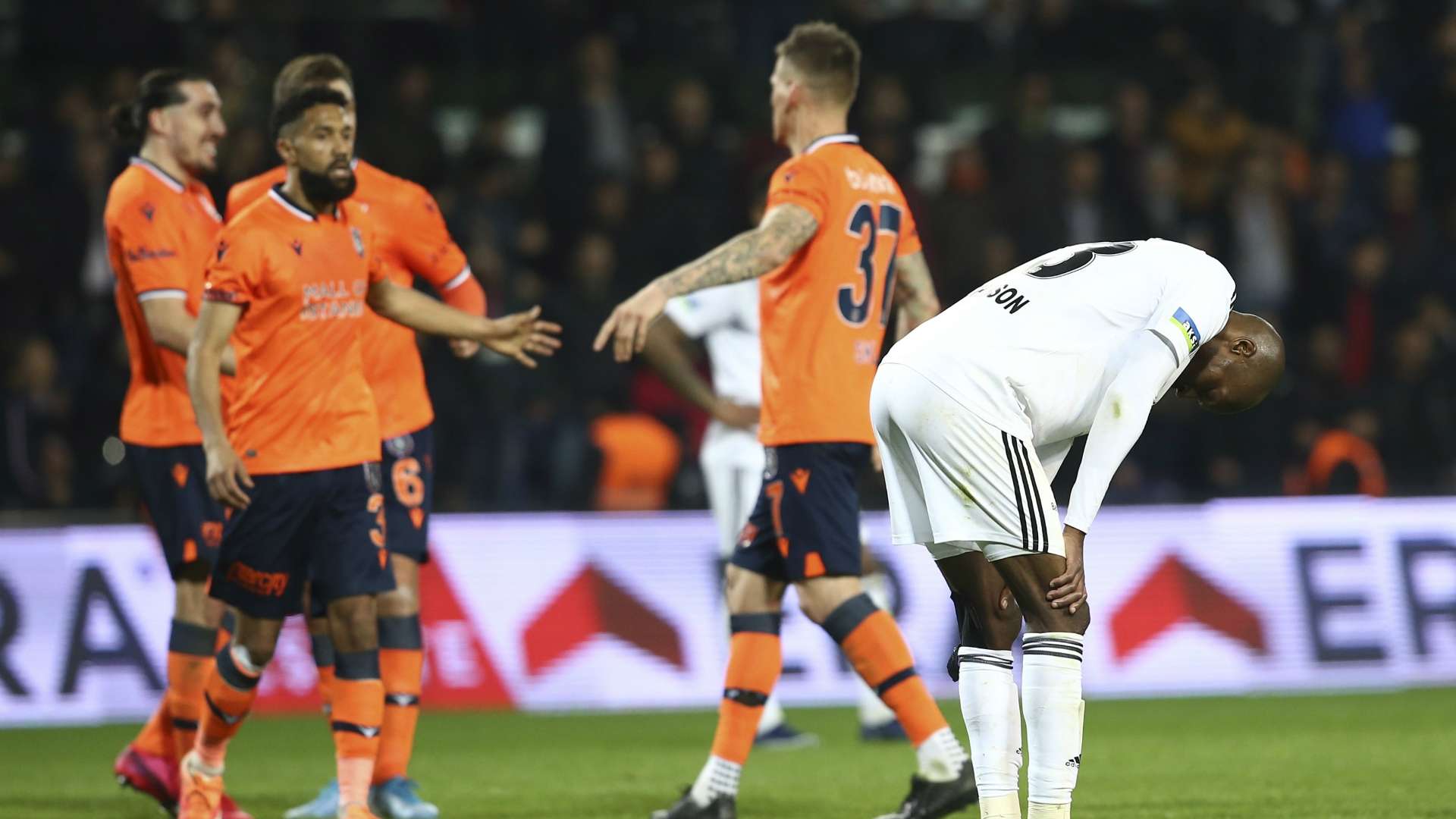 Basaksehir Besiktas Clichy Skrtel Crivelli Atiba 02142020