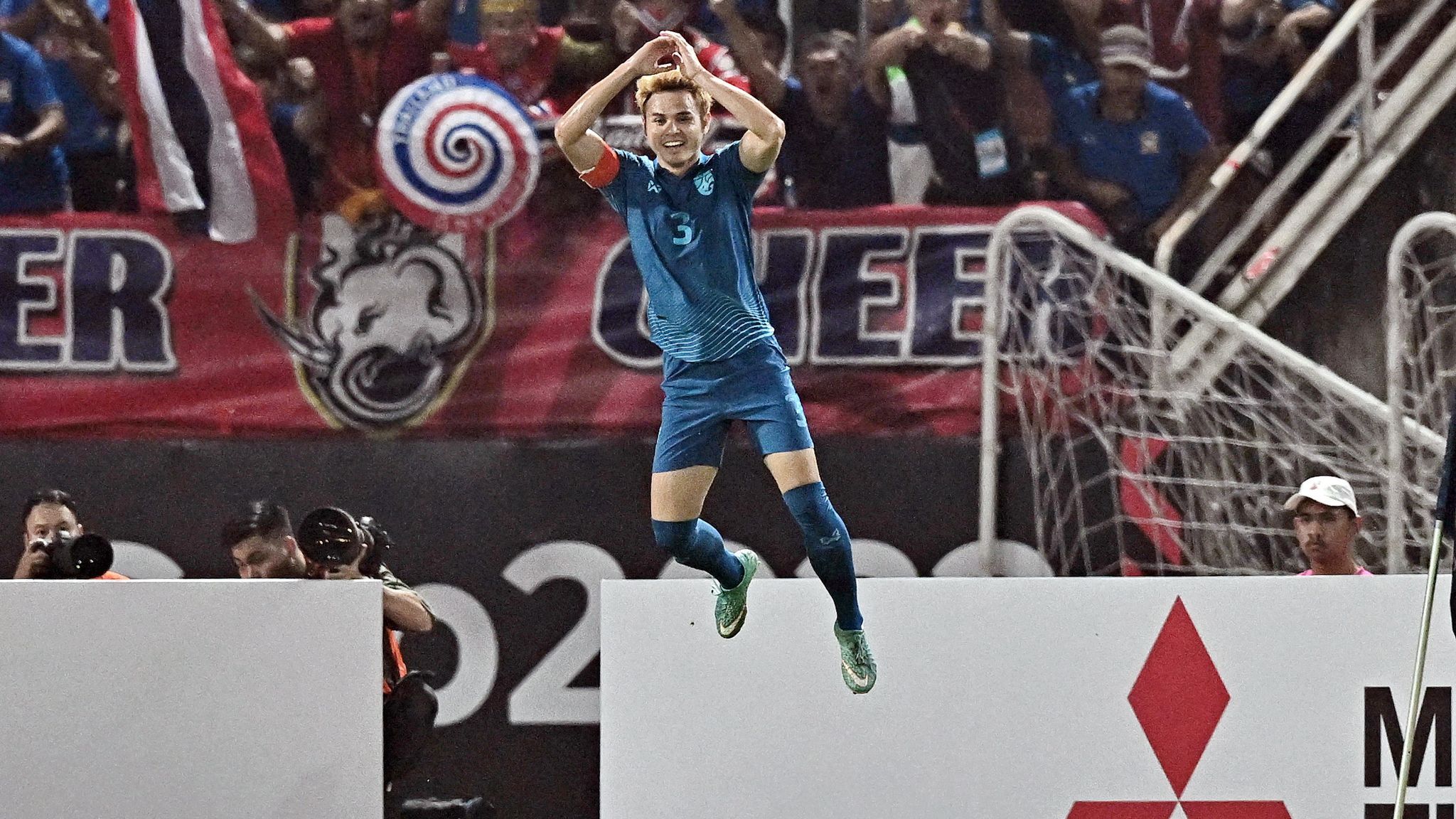 Theerathon Bunmathan Thailand Vietnam AFF Cup 2022 Final 16012023