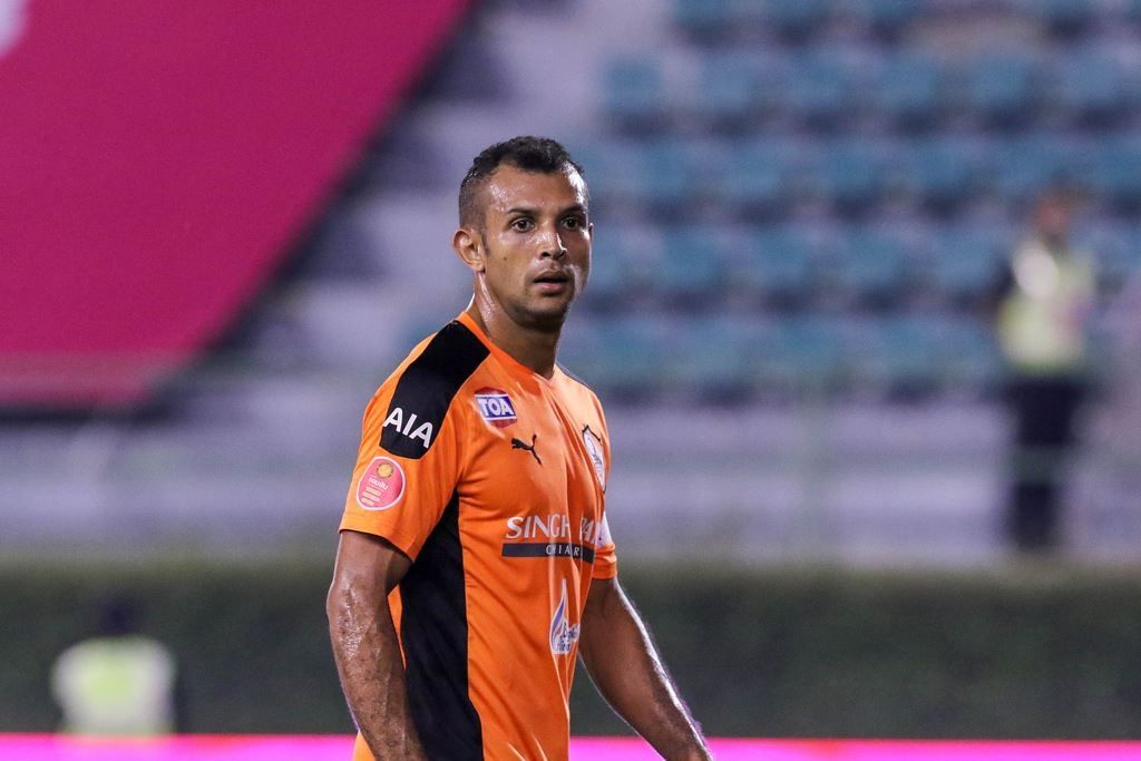 กิลแบร์โต้ มาเชนา