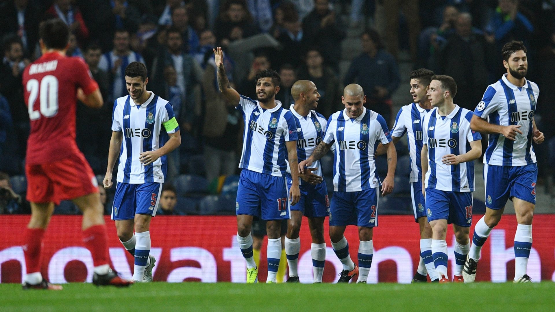 Jesús Corona Tecatito Porto