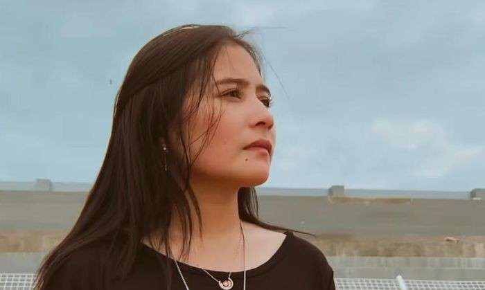 Prilly Latuconsina - Persikota